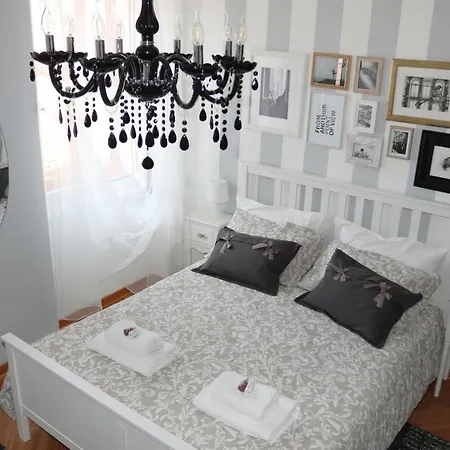 Casa Vacanze I Tetti Charming In Town Center Apartment *
